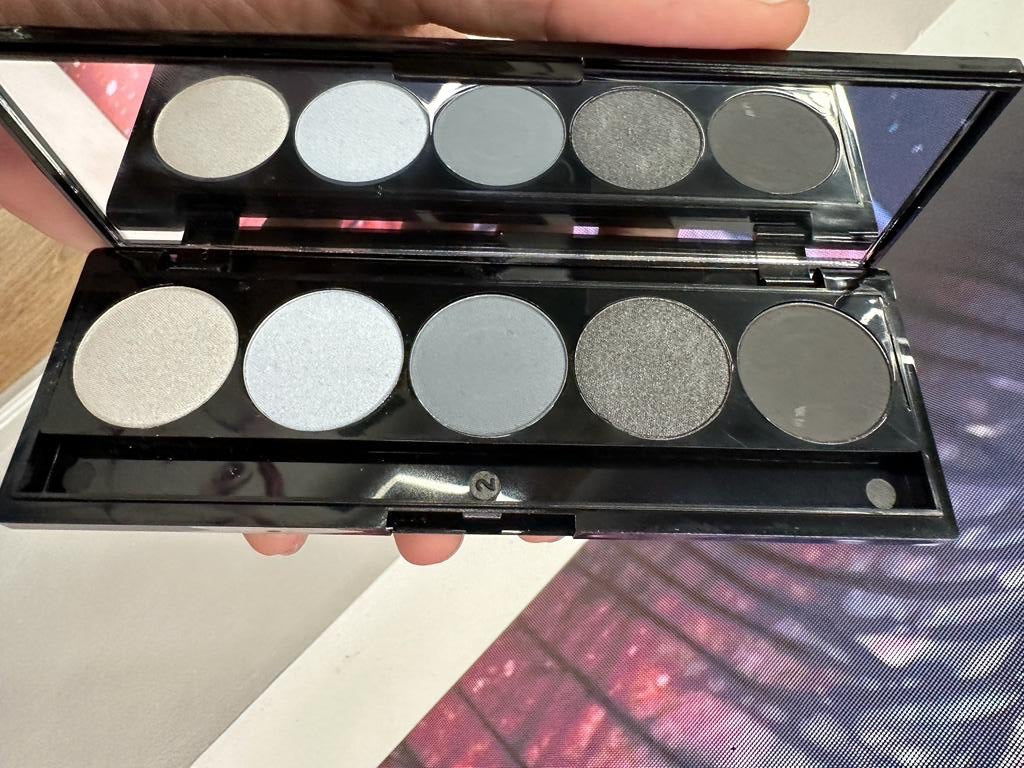 פלטת צלליות "Smokey Eye" מבית יוסי ביטון