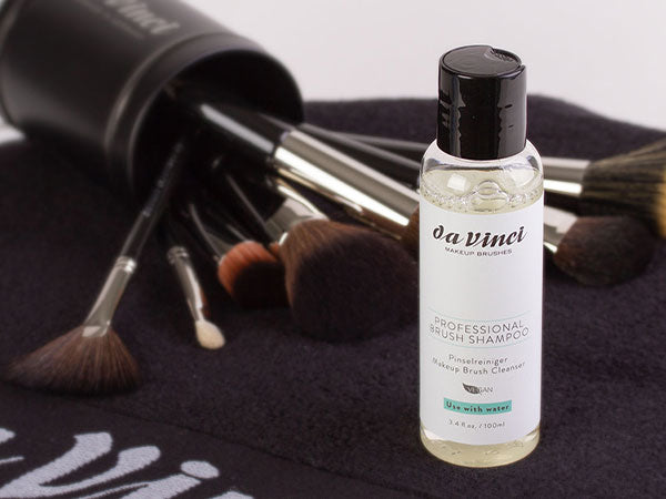 שמפו מקצועי לניקוי מברשות איפור של דה וינצ׳י