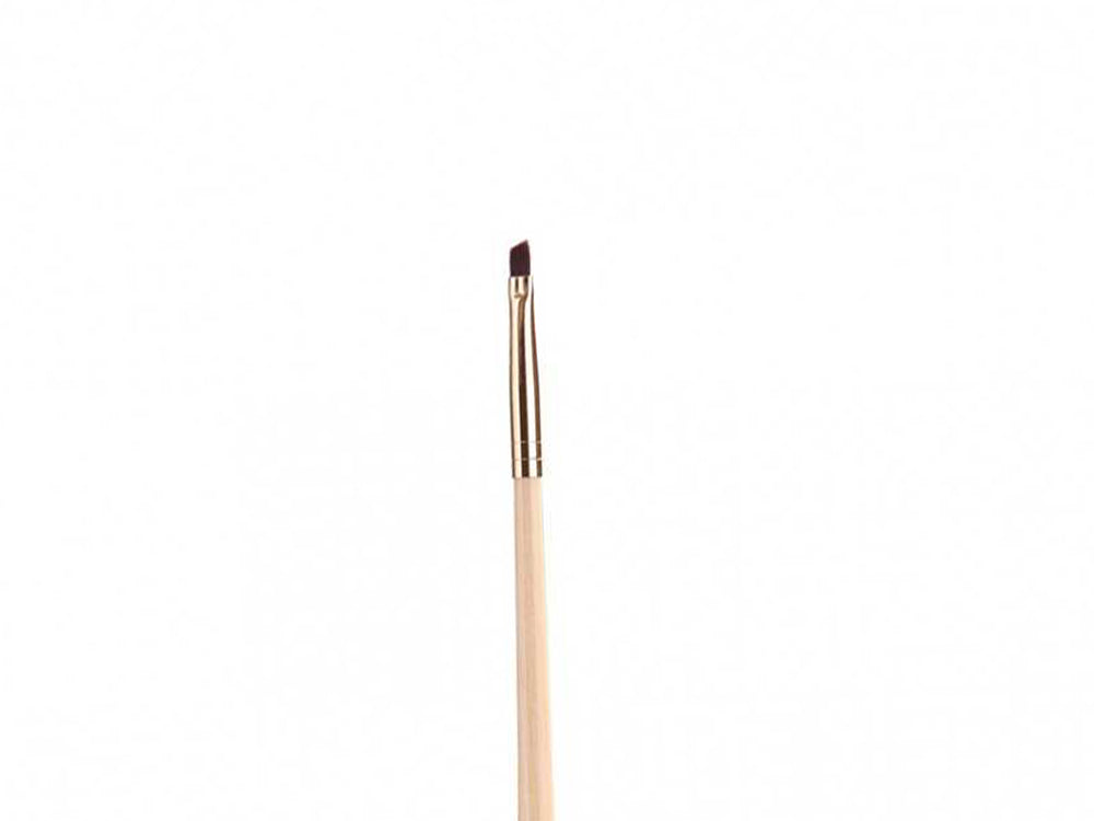 מברשת איליינר מלוכסנת 23 לאיפור מקצועי מבית יוסי ביטון