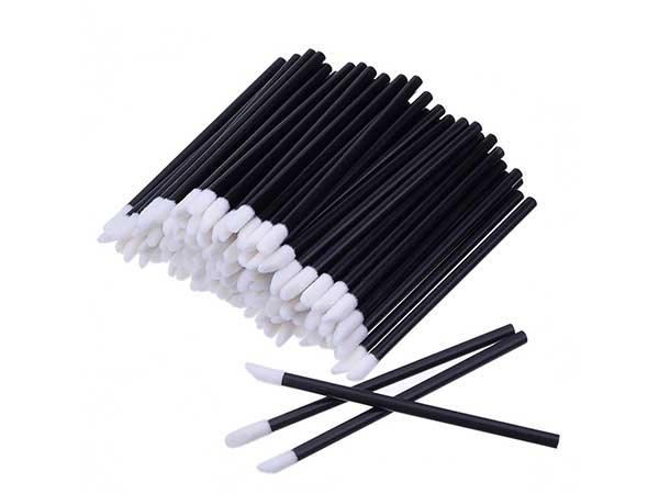 אפליקטור חד פעמי לשפתיים