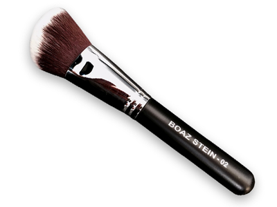 מברשת 02 – מברשת סיליקון זוויתית למריחת מייק-אפ לאיפור מקצועי מבית בועז שטיין