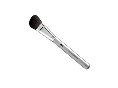 מברשת סומק זוויתית מס' 16 לאיפור מקצועי מבית עדה לזורגן